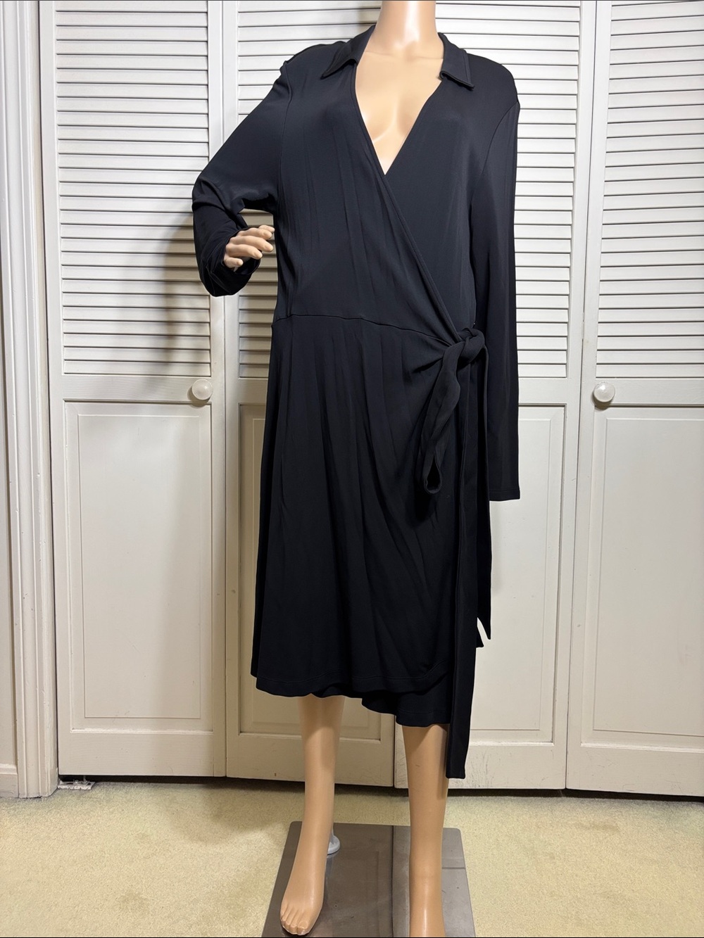 NWT Diane Von Furstenberg Black Long Sleeve Wrap Dress with Tie XL